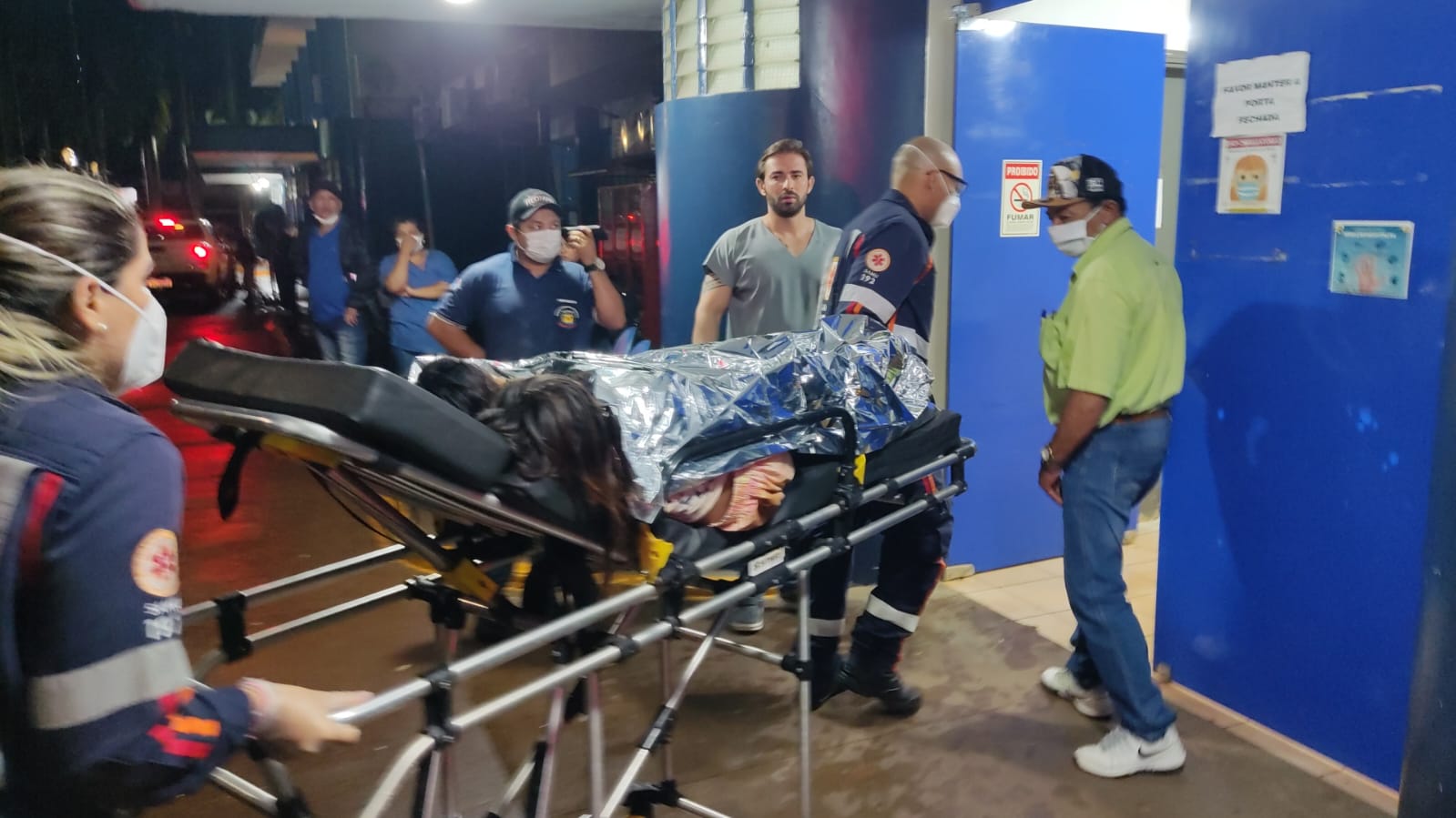 Equipes do SAMU socorreram as crianças para o Hospital da Vida - Foto: Adilson Domingos