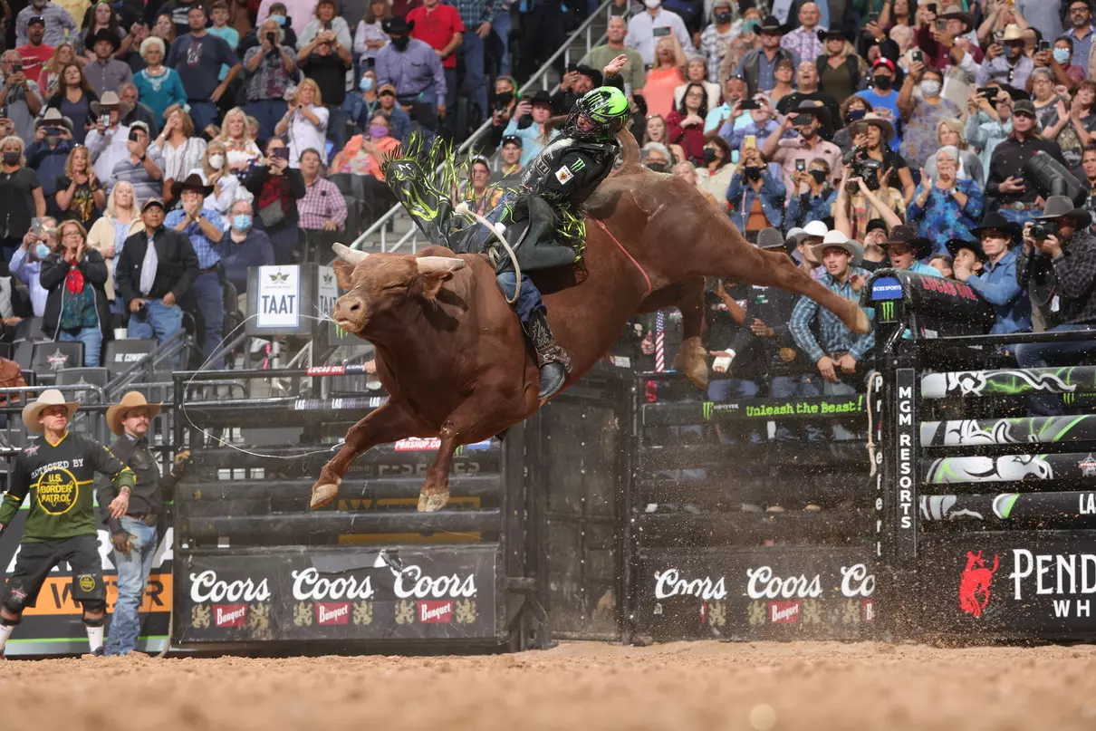 Após conquistar título nacional em 2017, José Vitor Leme estreou nas arenas norte-americanas (Foto: Andy Watson / Bull Stock Media)