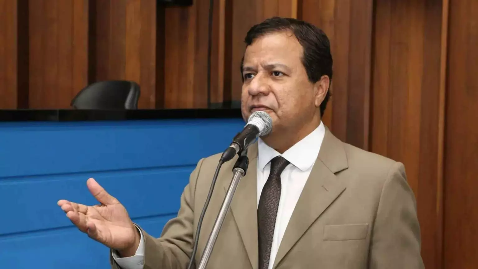 Deputado Amarildo Cruz durante discurso na Assembleia Legislativa de MS. (Foto: Victor Chileno, Alems, Arquivo).