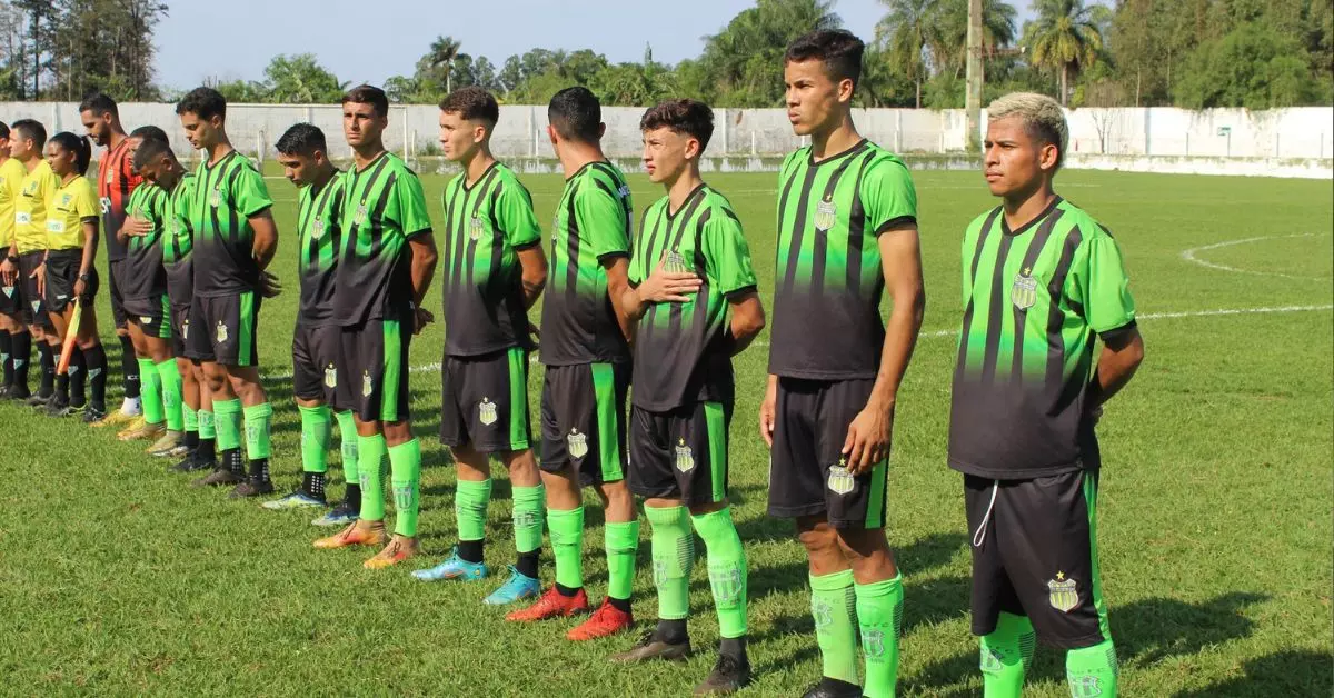 Time do Náutico durante a Série B (Foto: Divulgação/ Ceart)