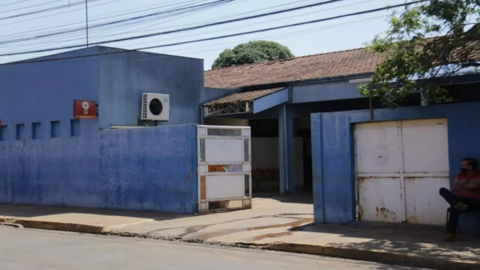 Posto de saúde onde o adolescente foi deixado pela mãe (Foto: Arquivo)