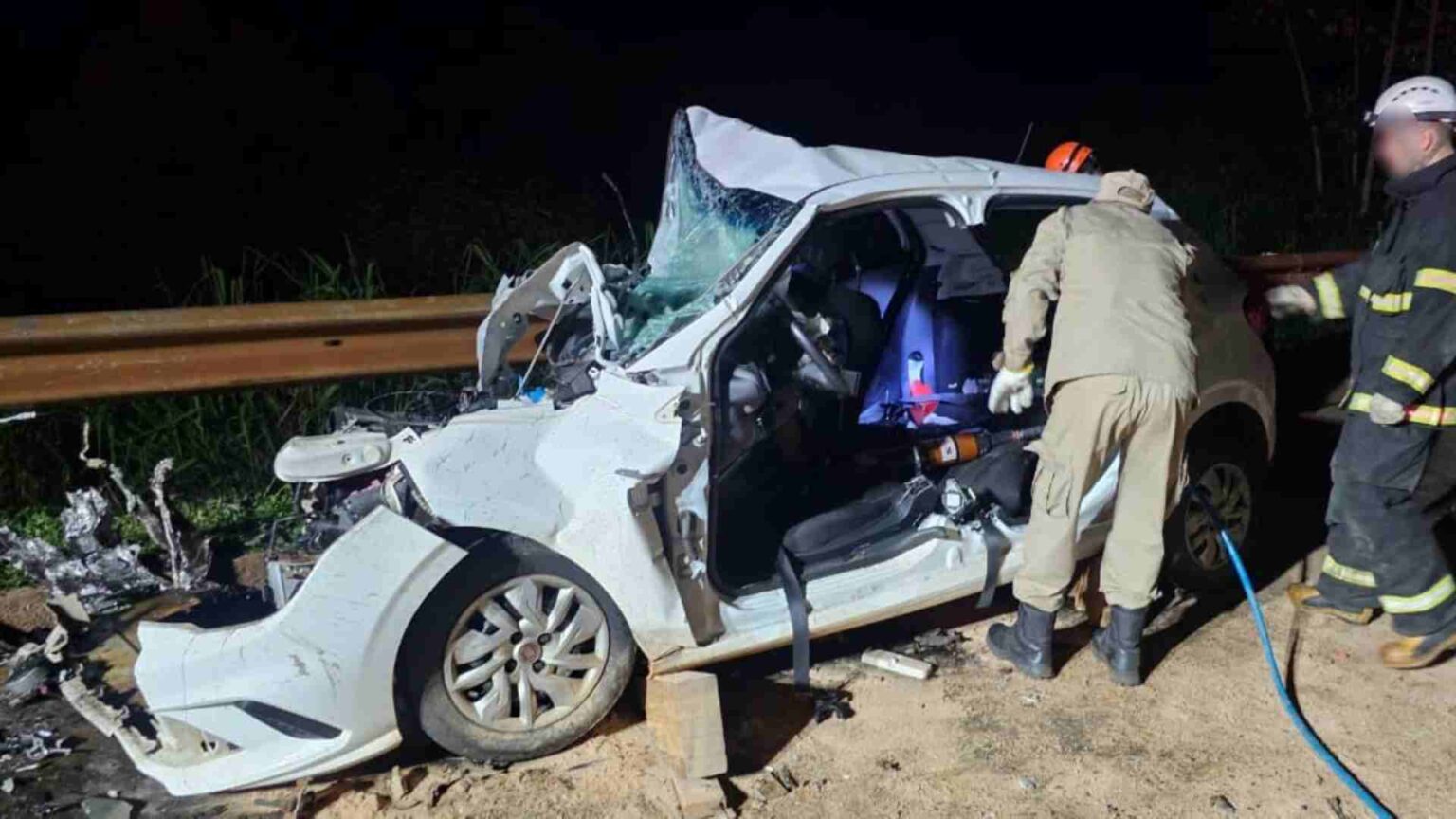 Sobrevivente e amigas que morreram estavam em Fiat Argo. (Foto: Leitor / Midiamax)