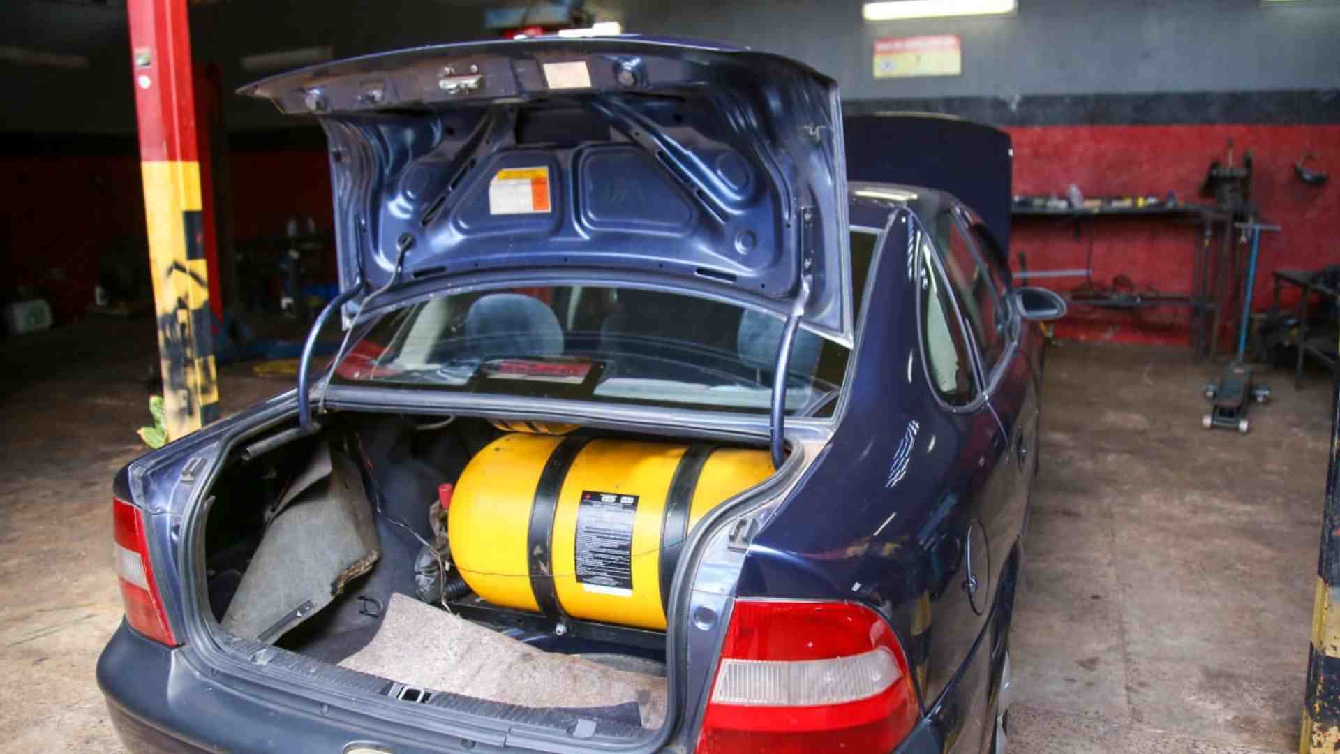 Carro com conversão para Gás Natural (Foto: Nathalia Alcântara/Jornal Midiamax)