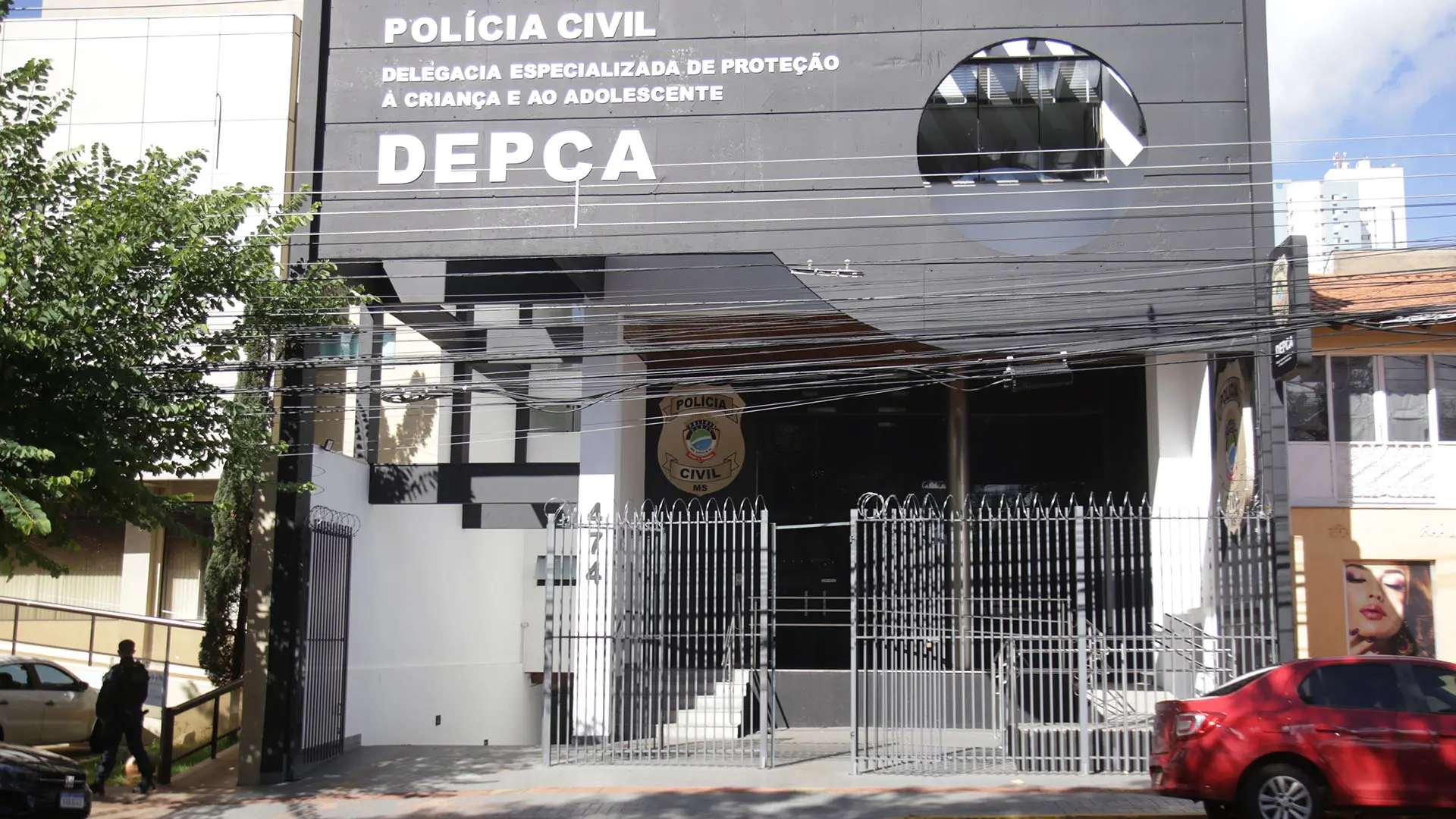 Caso foi registrado na Depca como estupro de vulnerável e favorecimento à prostituição. (Foto: Kisie Ainoã - Jornal Midiamax)