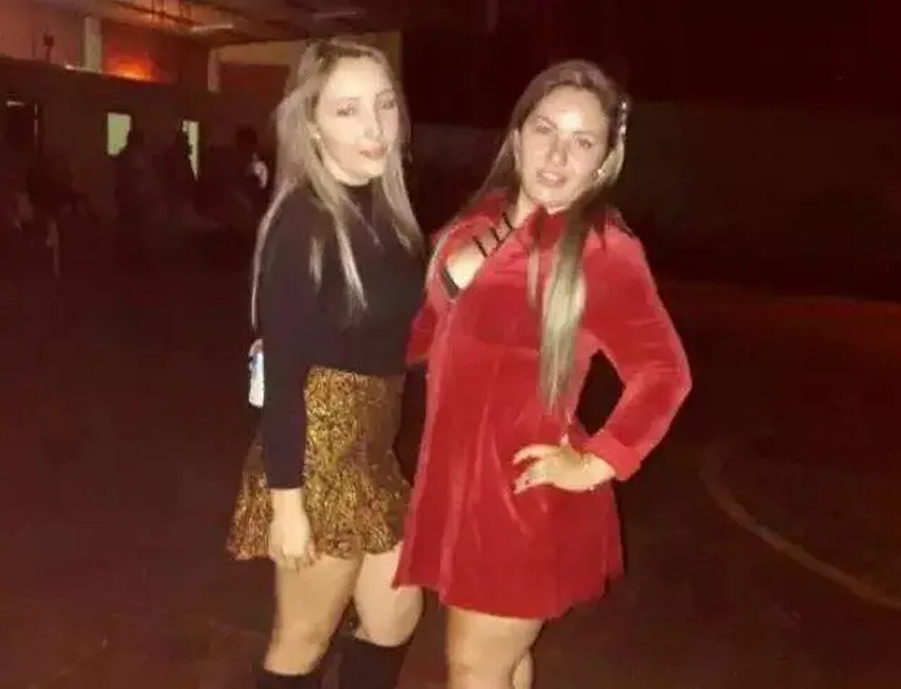 Irmãs Fabiana Aguayo Baez, de 23 anos, e Adriana Aguayo Baez, de 28 anos