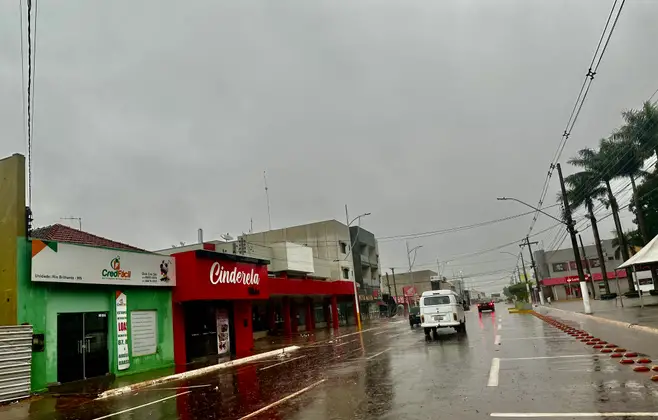 Centro de Rio Brilhante na manh&atilde; desta domingo (8)