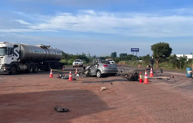 Duas pessoas morreram em acidente na BR-163.  Foto: Ana Lívia Tavares