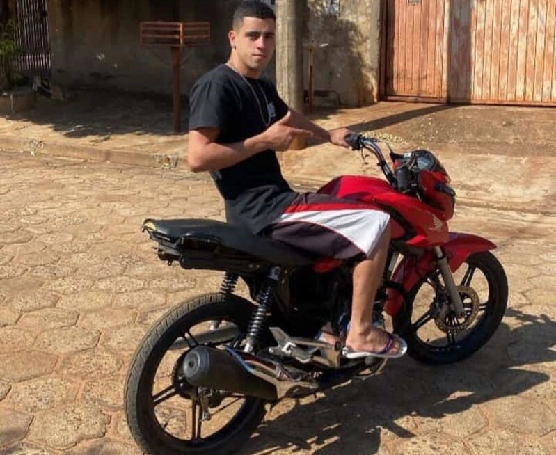 José Felipe, de 21 anos, morreu na madrugada desta quinta-feira (22) - Foto: Redes sociais