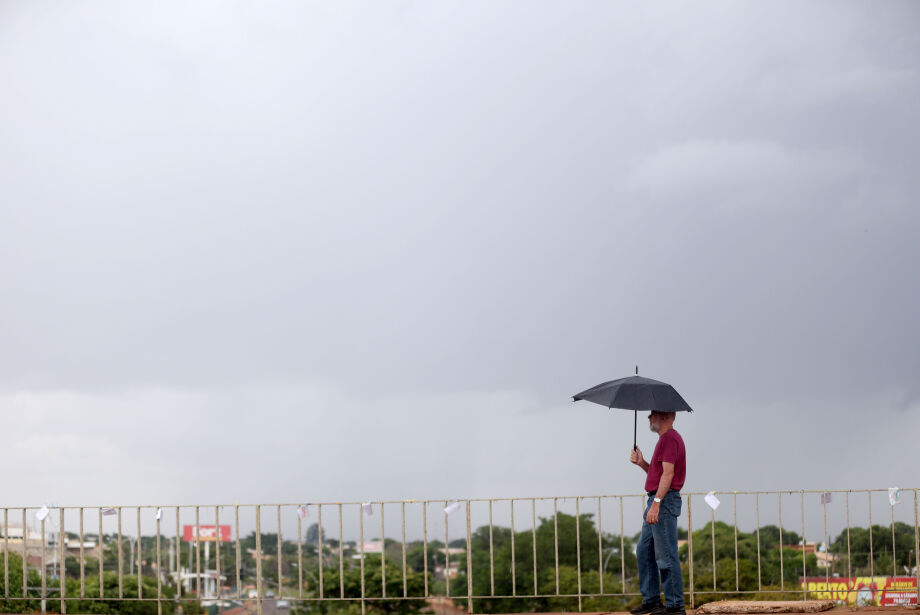 Frio e chuva chegam ao estado - Marcelo Victor / Correio do Estado