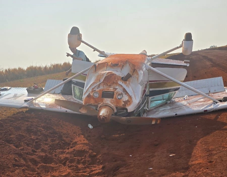 Local onde avião capotou - Foto: Polícia Civil/Divulgação