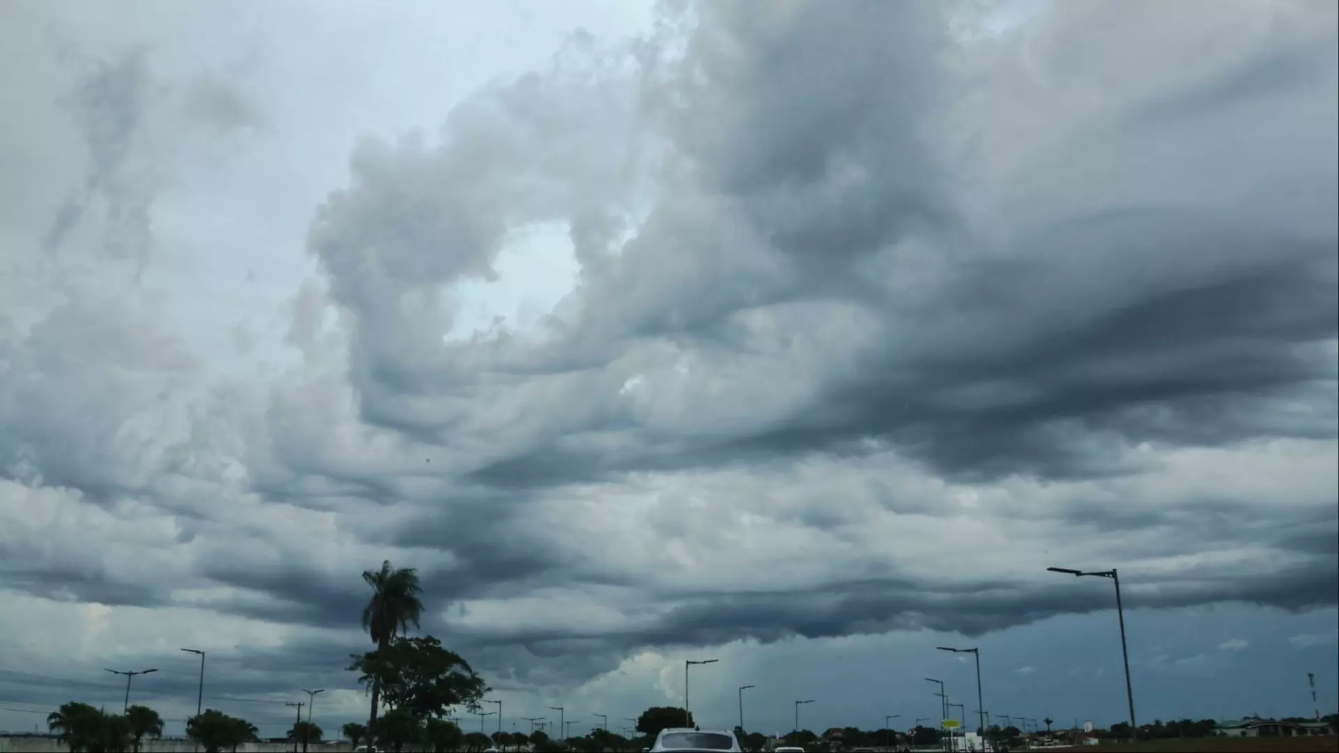 Tempo fechado em Campo Grande (Madu Livramento, Midiamax)