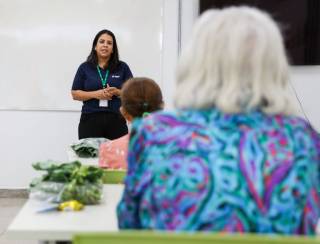 Programa que leva alfabetização e letramento para adultos alcançou mais de 400 alunos em MS