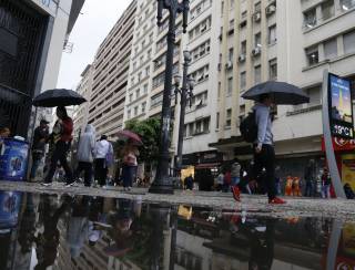 Chuva em SP contribui para extinção de 8 dos 11 focos de incêndio