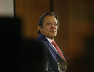 Em Nova York, Haddad diz que despesas estão dentro do arcabouço