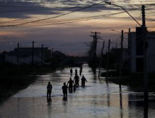 Chuvas causam estragos no Rio Grande do Sul, e Pelotas suspende aulas