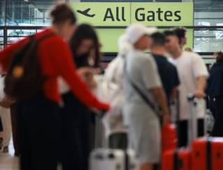 Europa retoma limitação de líquidos em aeroportos apesar de novos scanners