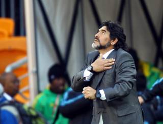 Corpo de Maradona será transferido para mausoléu público em Buenos Aires