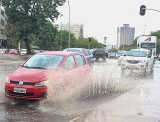 Tempo: Norte, Sudeste e Centro-Oeste têm alerta de tempestades