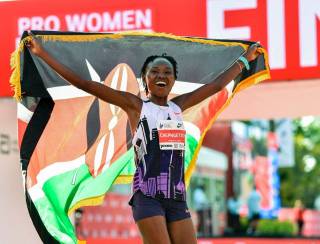 Chepngetich quebra recorde mundial feminino da maratona de Chicago