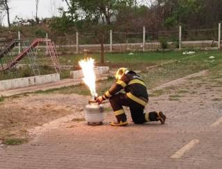 Vazamento de gás por muito pouco não provoca explosão em apartamento