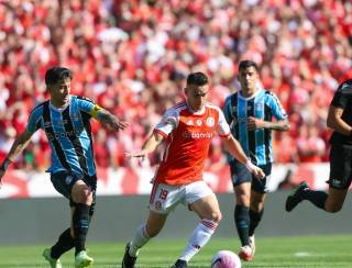 Colombiano Borré garante vitória de 1 a 0 do Inter sobre Grêmio