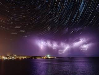 Chuva de meteoros Oriundas acontece neste final de semana com grande fluxo de estrelas cadentes