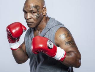 Mike Tyson lamenta morte de Maguila e, na volta ao ringue, diz não temer sequelas do esporte