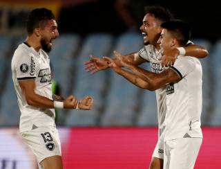 Botafogo avança e faz final da Libertadores com o Atlético-MG