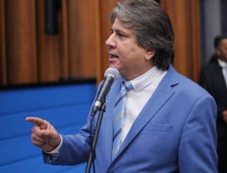 Deputado Caravina solicita viatura para PM e Polícia Civil de Paraíso das Águas