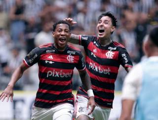 Flamengo vence Atlético-MG e fica com título da Copa do Brasil