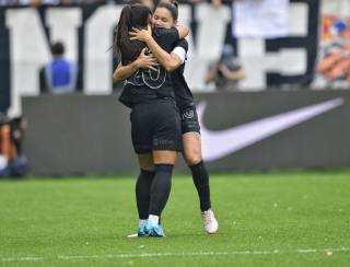 Corinthians abre vantagem na final do Paulistão Feminino