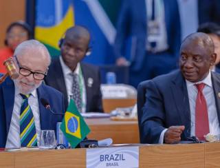 Líderes do G20 aprovam declaração final com taxação de super-ricos, busca pela paz e combate à fome entre temas principais