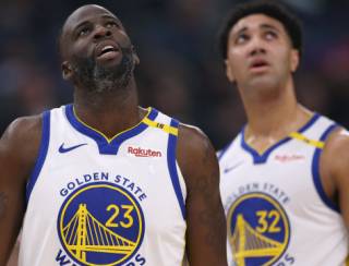 Warriors têm 1º quarto perfeito, arrasam o Atlanta e lideram no Oeste; Cleveland se reabilita