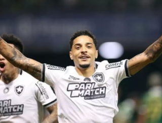 Botafogo derrota Palmeiras, cala Allianz Parque e retoma liderança do Brasileirão