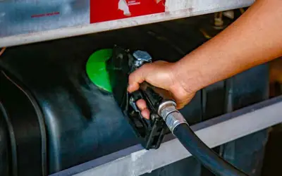 Preço do diesel fecha em alta com média nacional de R$ 6,206 por litro