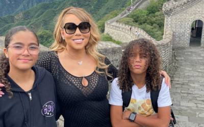 Mariah Carey aproveita pausa para levar filhos à Grande Muralha da China