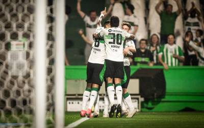 Série B: Coritiba derrota Ceará por 3 a 1 no Couto Pereira