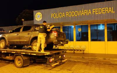 Polícia rodoviária apreende 1,4 tonelada de maconha em caminhonete furtada