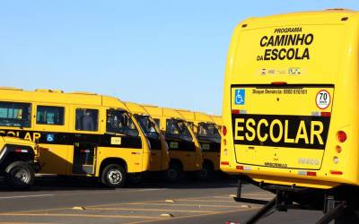 Municípios do Ceará ganham 113 novos ônibus escolares