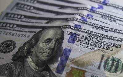 Dólar sobe para R$ 5,65 com queda do petróleo e eleições nos EUA