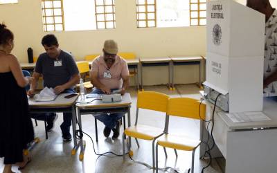 Cármen Lúcia convida eleitores a votarem no segundo turno