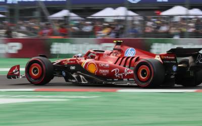 Carlos Sainz supera Verstappen conquista pole no GP do México