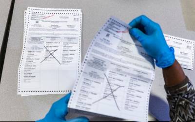 Estados Unidos registram 43,8 milhões de votos antecipados