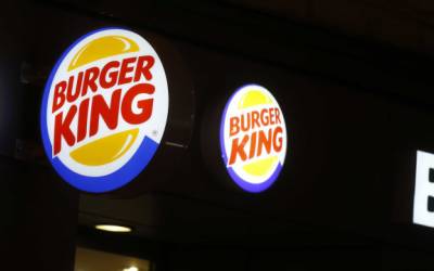 Funcionária do Burger King é demitida após identificar cliente como 'debmental'