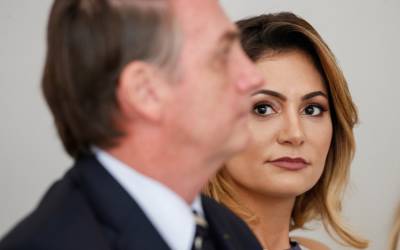 Bolsonaro diz que Michelle deve se candidatar ao Senado em 2026