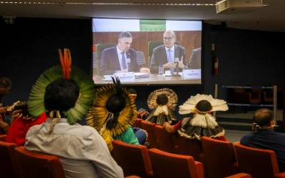 Senadores querem reabrir debate sobre demarcação de terras