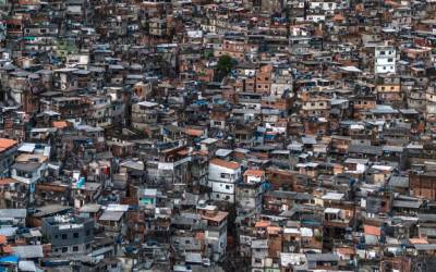 Quais são os Estados onde mais gente mora em favelas?