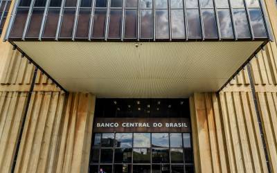 Banco Central amplia exigências para instituições participarem do Pix