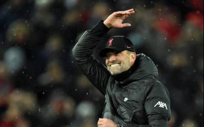 Premier League anuncia suspensão de árbitro após xingamentos a Jürgen Klopp