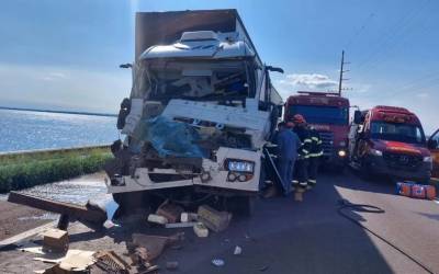 Caminhoneiro se distrai ao filmar paisagem e acaba morto ao se envolver em acidente na região de Bataguassu